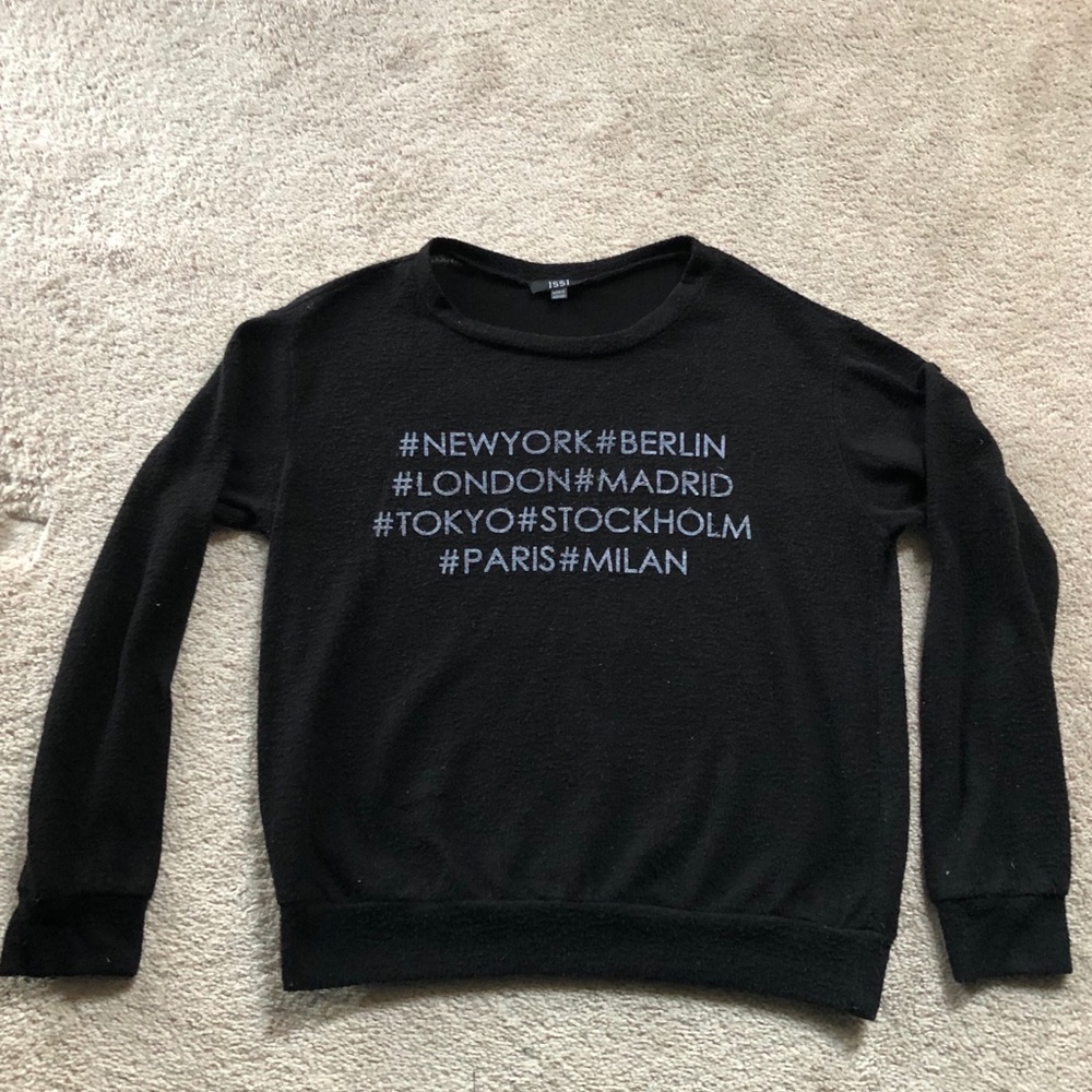 ISSI brand Black Scoop Neck Long Sleeve Sweater M